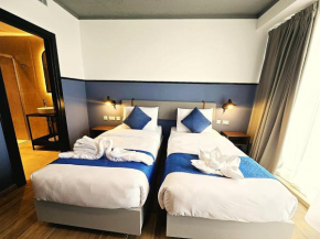 South32 Hotel